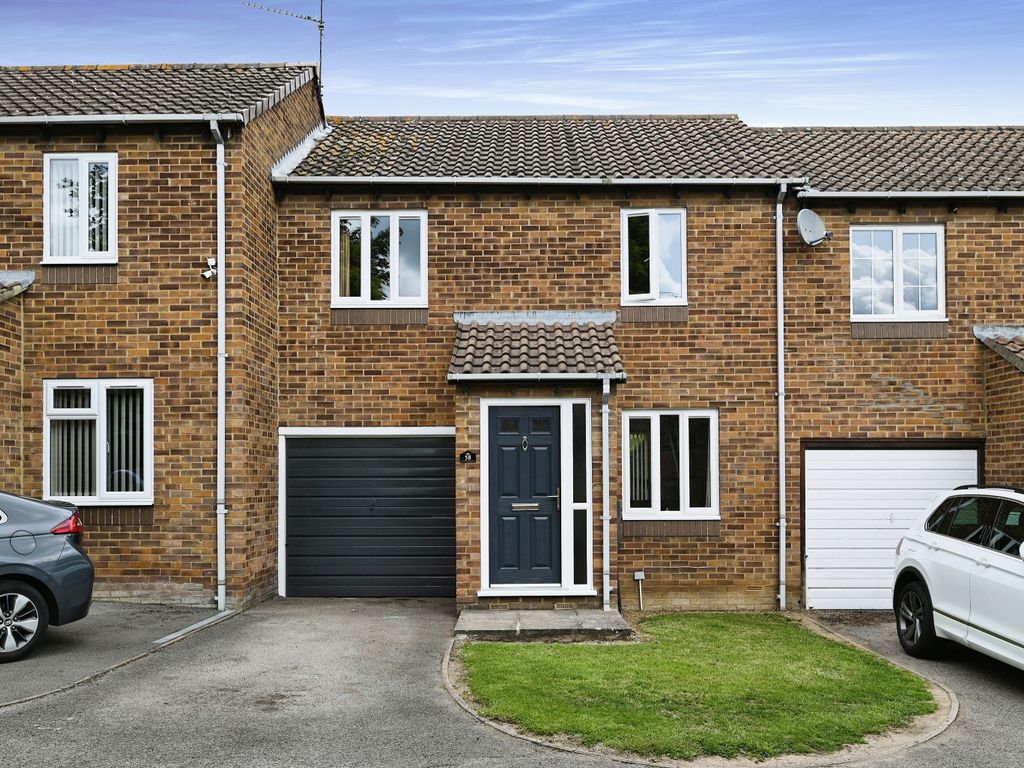 3 bed terraced house for sale in Bridport Close, Lower Earley, Reading