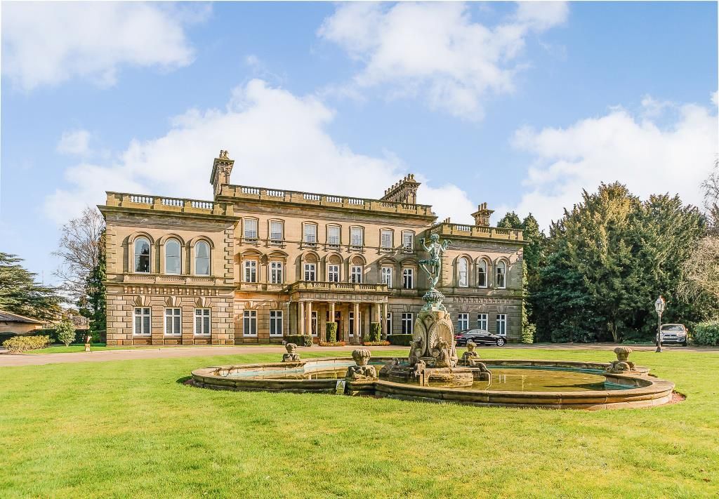 2 bed flat to rent in Aldridge Road, Little Aston, Sutton Coldfield B74