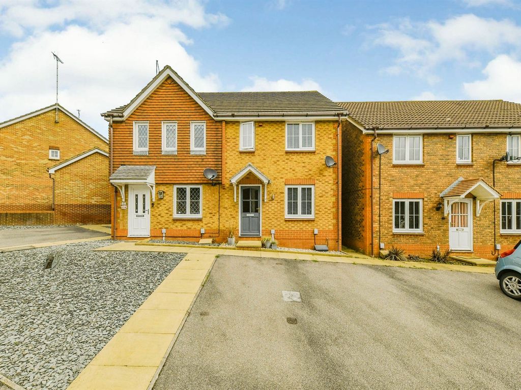 3 bed semidetached house for sale in Fairfield Way, Great Ashby