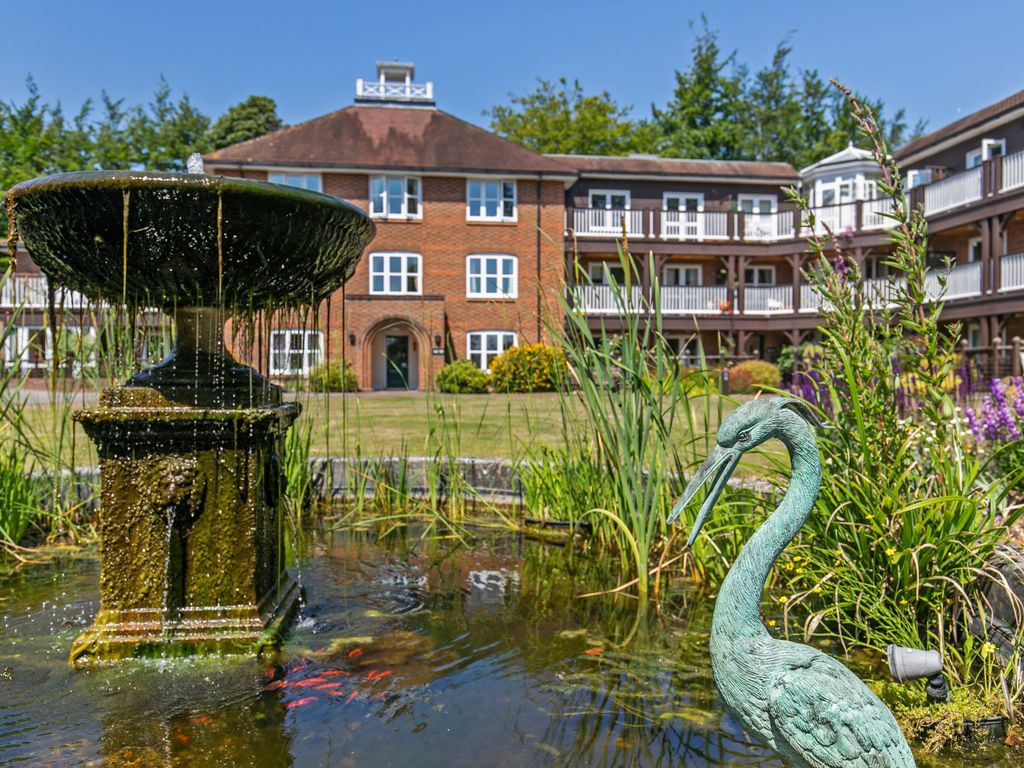 2 bed flat for sale in Wyke Mark, Dean Lane, Winchester SO22 Zoopla