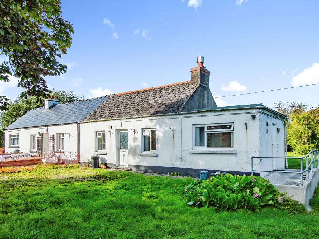 2 bed bungalow for sale in Narberth Road, Saundersfoot, Pembrokeshire