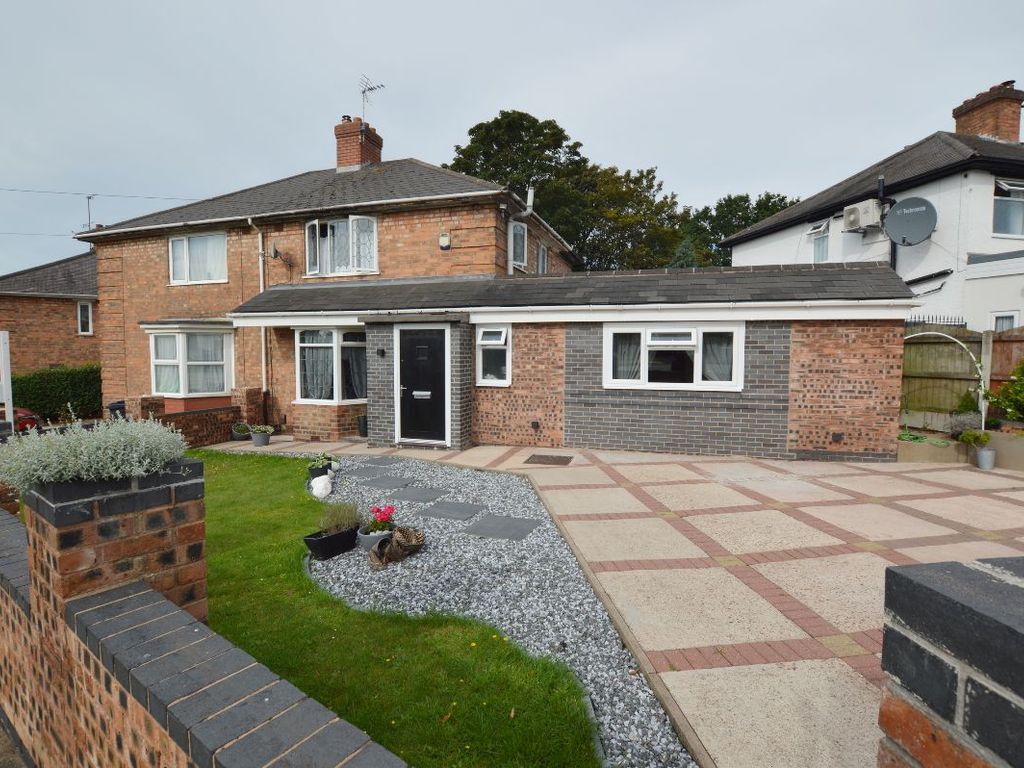4 bed semidetached house for sale in Tedbury Crescent, Erdington