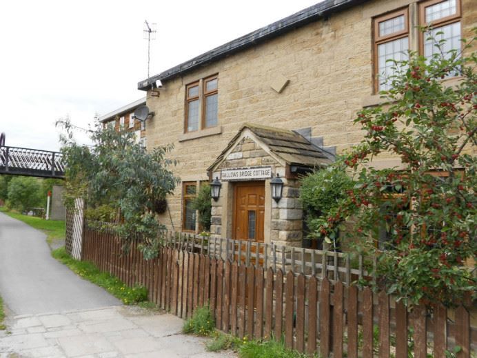 3 bed detached house to rent in Gallows Bridge Cottage, View Croft Road