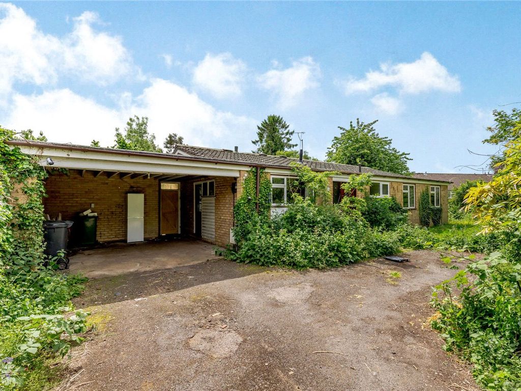 3 bed bungalow for sale in Parsons Close, Ecton, Northampton