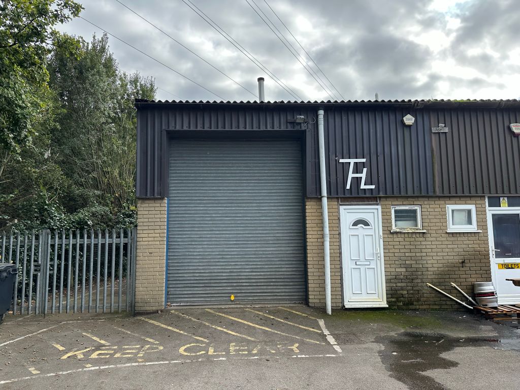 Industrial to let in Abingdon Road, Poole BH17, £9,750 pa Zoopla