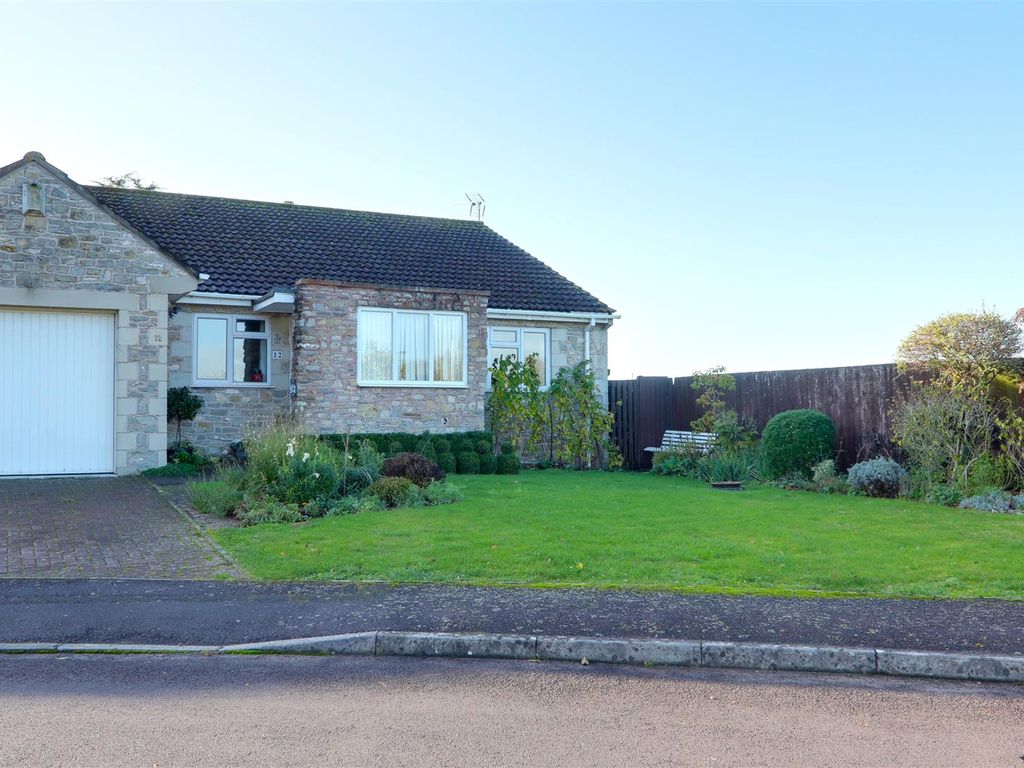 2 bed detached bungalow for sale in Kelston Close, Saltford, Bristol