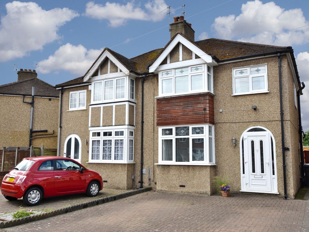 3 bed semidetached house for sale in Third Avenue, Garston, Watford