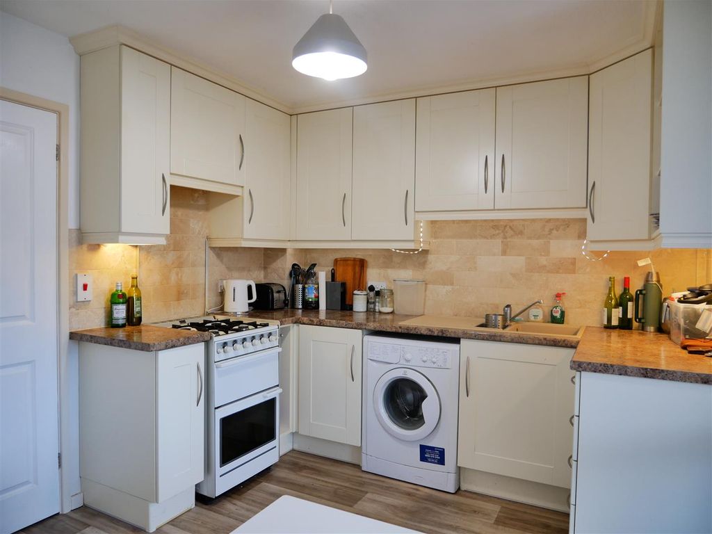 2 bed terraced house for sale in Duncan Street, Calne SN11 Zoopla