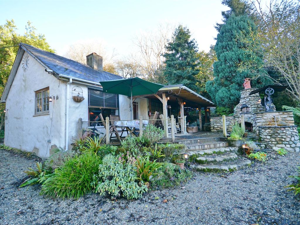 3 bed detached bungalow for sale in Llanfrothen, Penrhyndeudraeth LL48