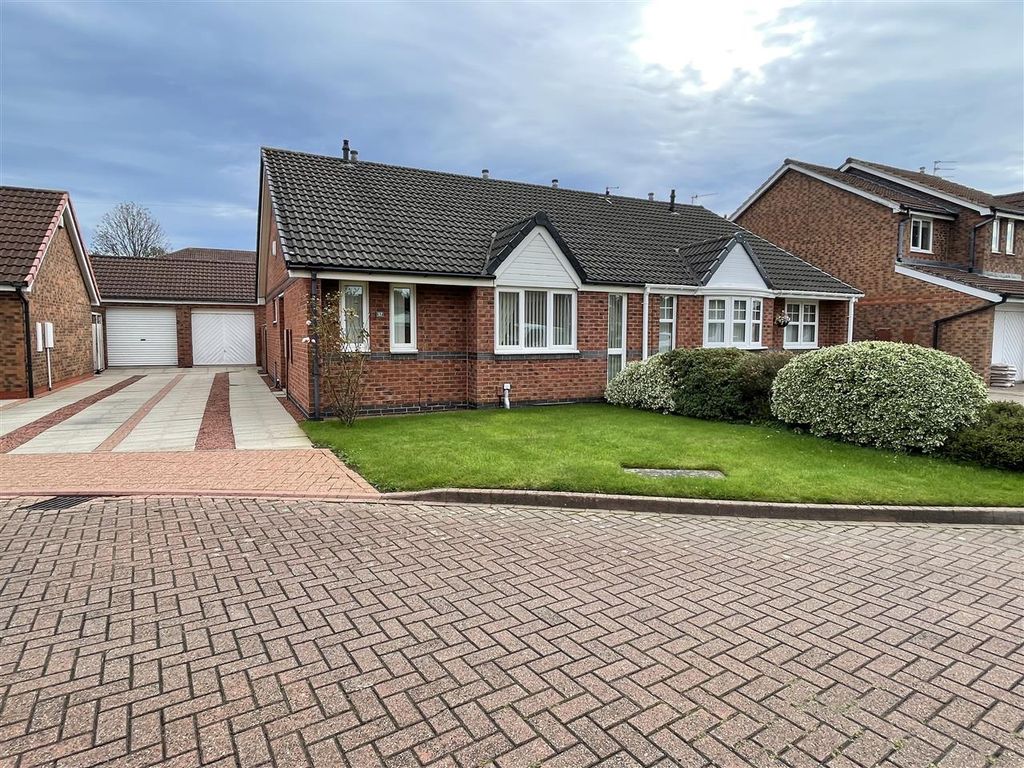 2 bed bungalow for sale in Woodvale Drive, Hebburn NE31, £219,950 Zoopla