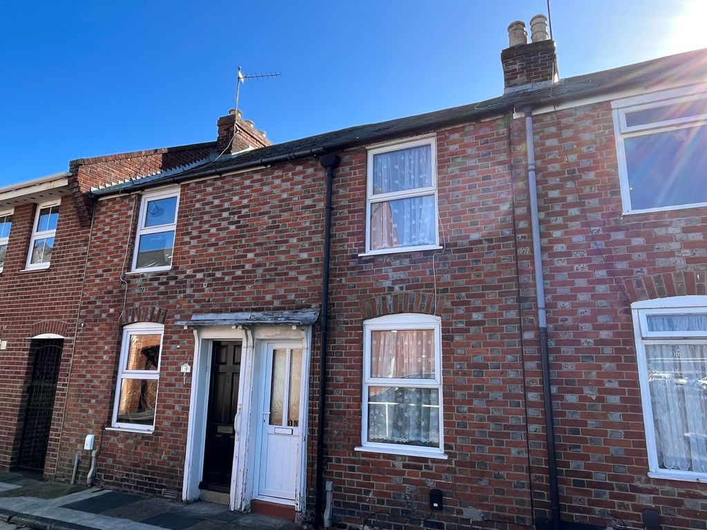 2 bed terraced house for sale in Chapel Street, Newport, Isle Of Wight