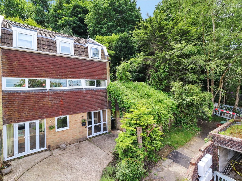 3 bed detached house for sale in Essex Close, Tunbridge Wells, Kent TN2