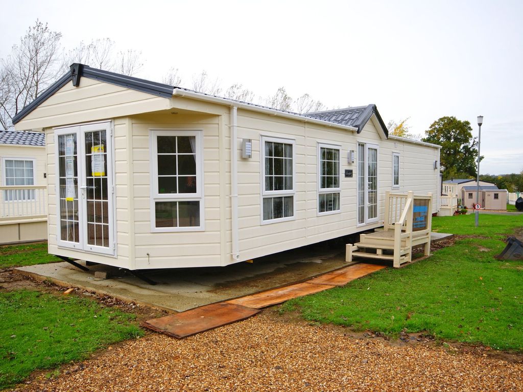 New home, 2 bed detached bungalow for sale in Newark Road, Aubourn