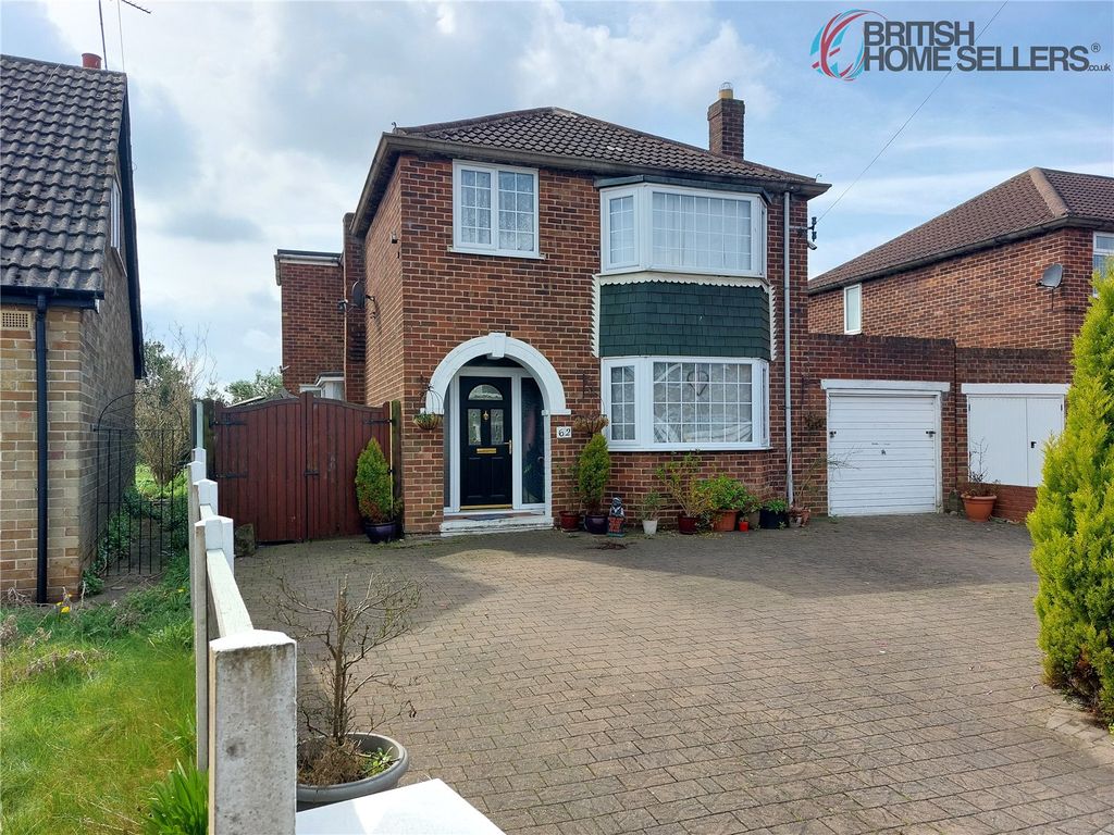 4 bed detached house for sale in The Boulevard, Edenthorpe, Doncaster