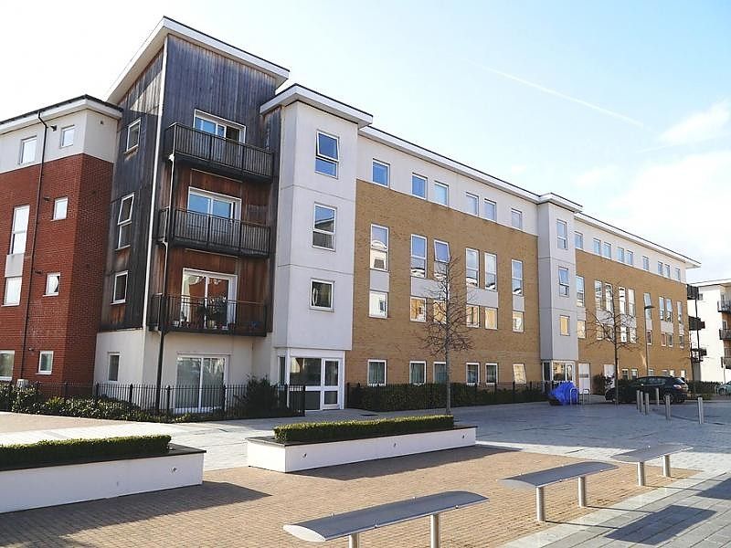 1 bed flat to rent in Thorney House, Island, Reading RG2, £1,150