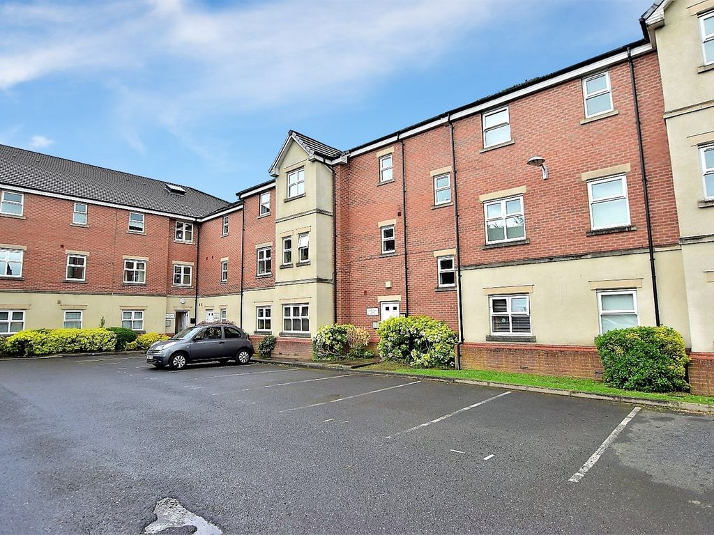 2 bed flat for sale in New Belvedere Close, Stretford, Manchester M32