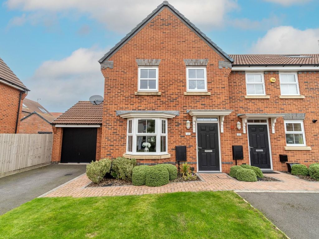 3 bed end terrace house for sale in Hughes Road, Dudley DY3, £300,000