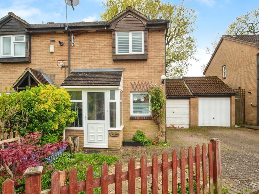 2 bed end terrace house for sale in Redwood Close, Watford WD19, £