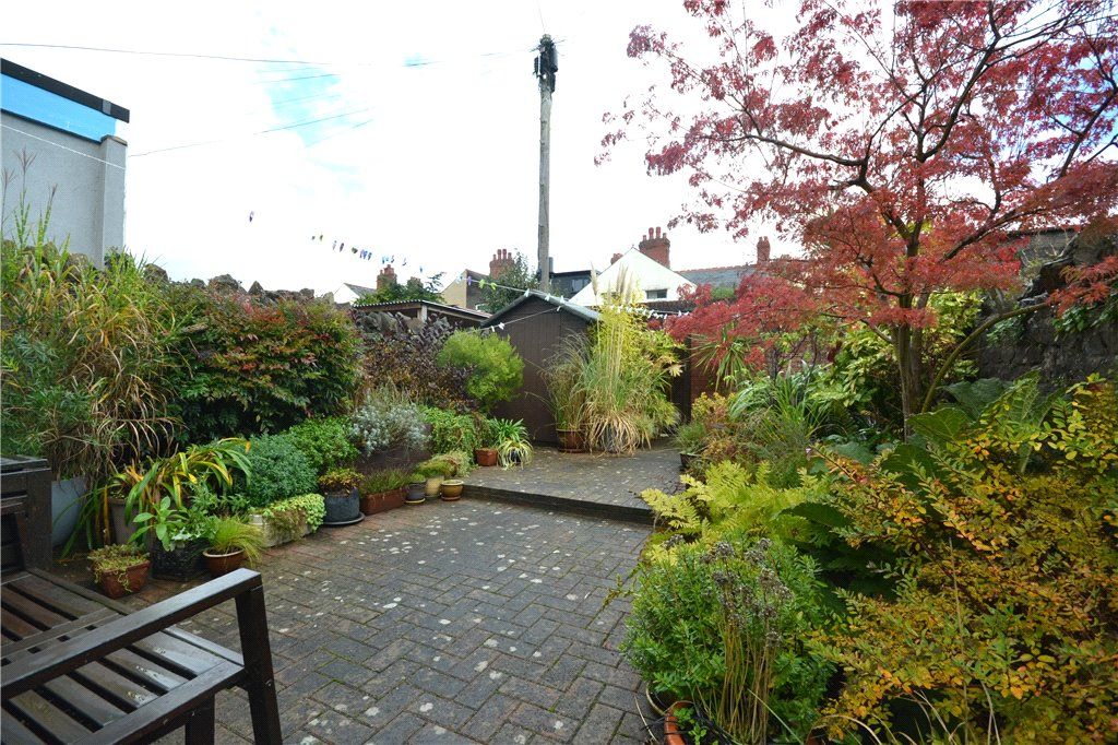 2 bed flat for sale in Connaught Road, Roath, Cardiff CF24, £195,000