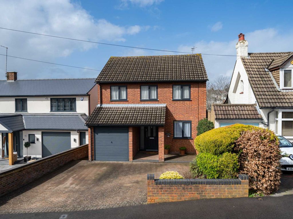 4 bed detached house for sale in Newell Road, Nash Mills HP3 Zoopla