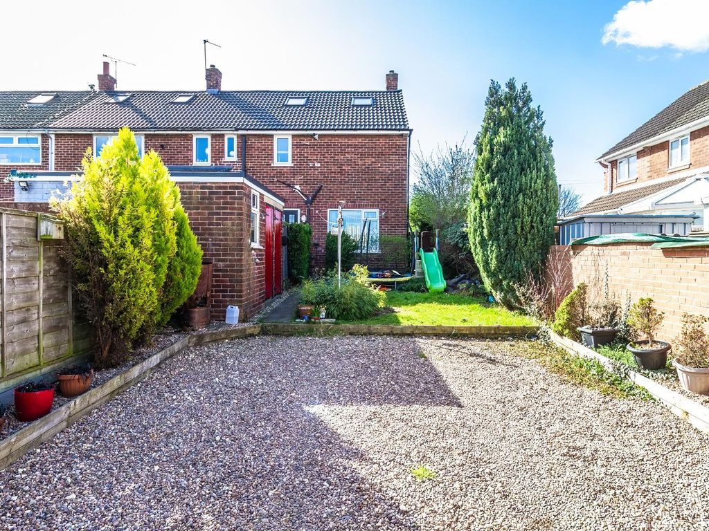2 bed end terrace house for sale in Derwent Drive, Castleford WF10 Zoopla