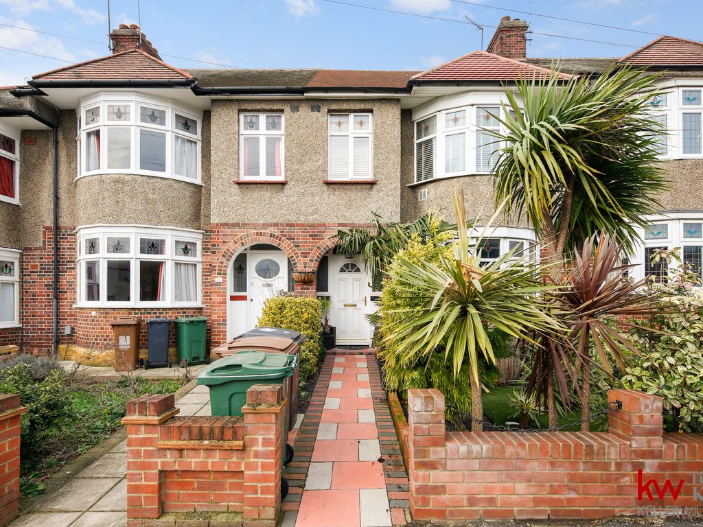 4 bed terraced house for sale in Richmond Road, London E4 Zoopla