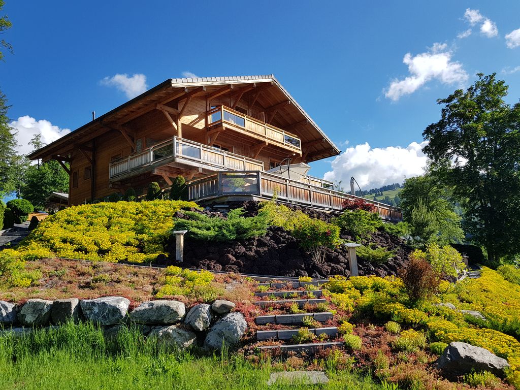 6 bed chalet for sale in Villars / Gryon, Vaud, Switzerland, £2,712,872