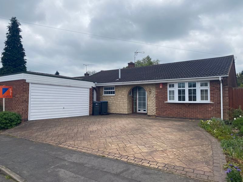 3 bed bungalow for sale in Lupin Close, Burbage, Hinckley LE10 Zoopla