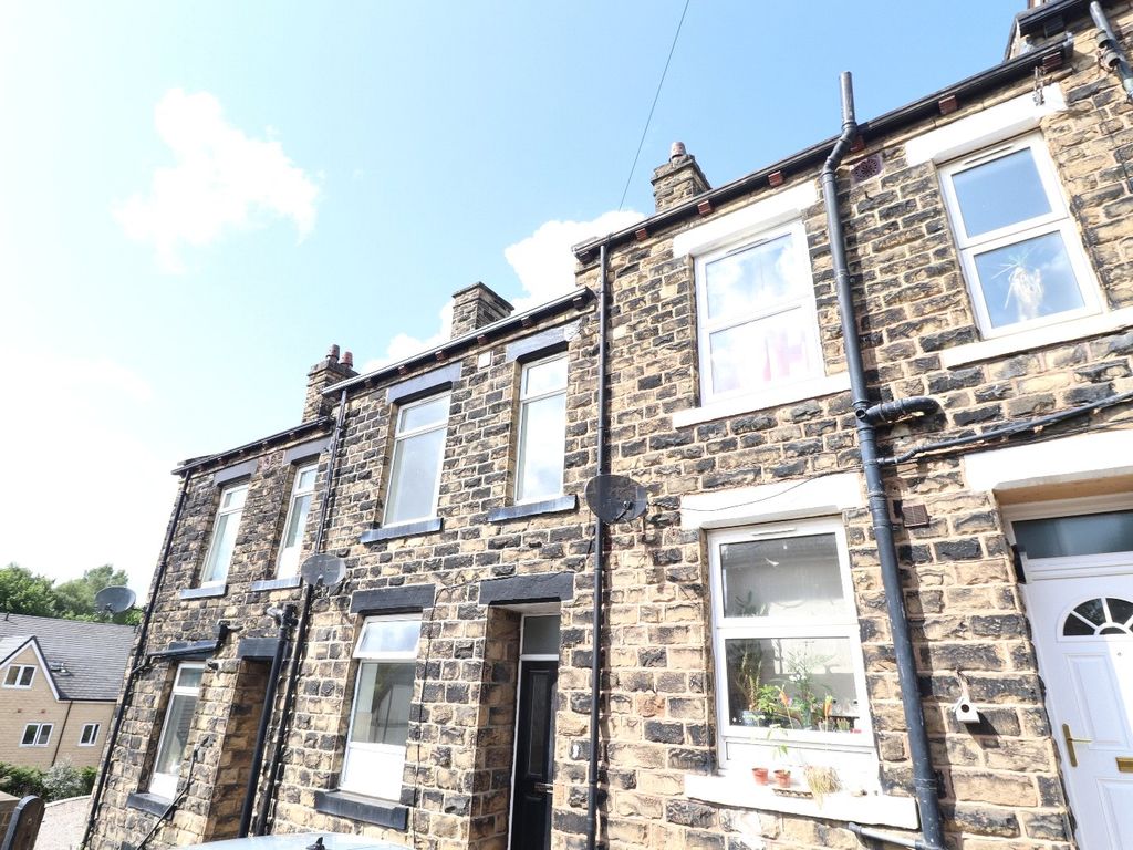 2 bed terraced house to rent in North View Street, Stanningley, Pudsey