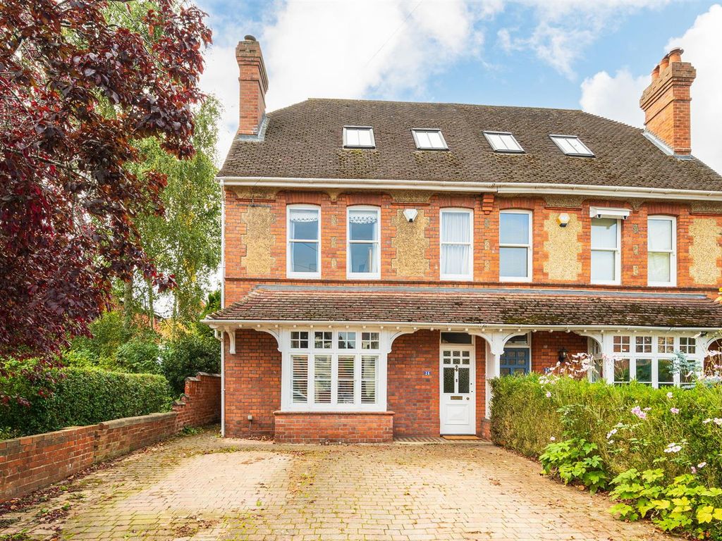 6 bed semidetached house for sale in Vicarage Road, HenleyOnThames