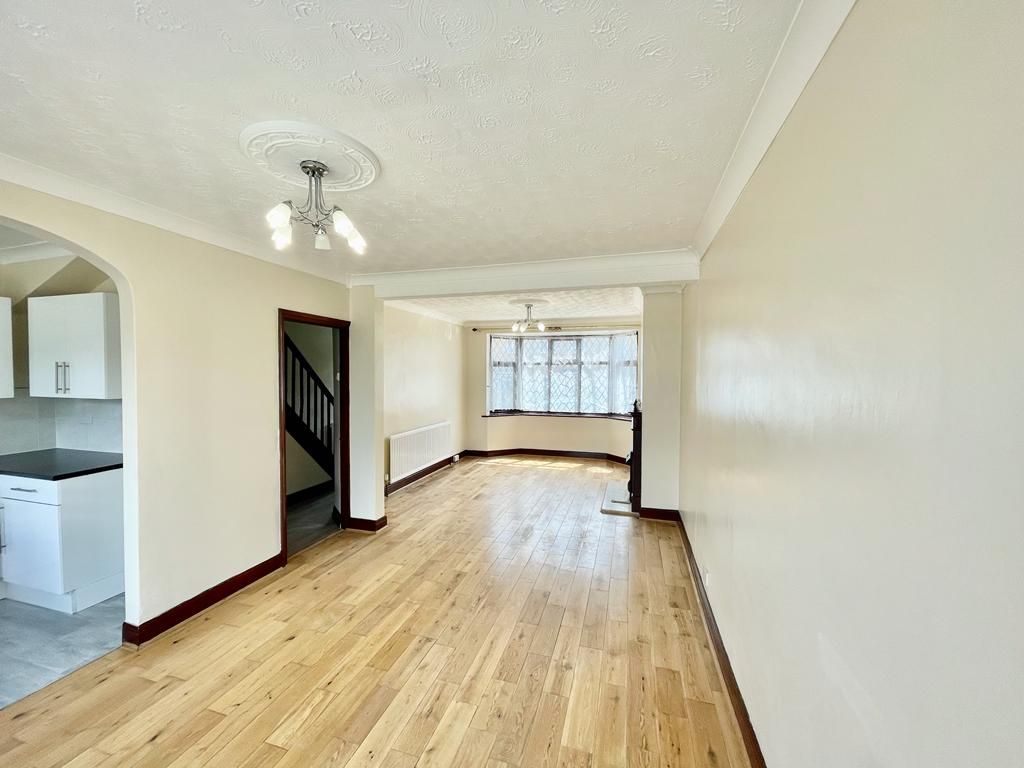 3 bed terraced house to rent in London Road, Grays RM20 Zoopla