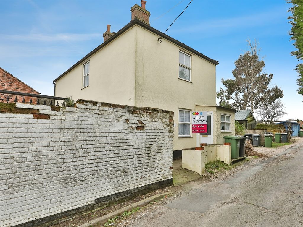 2 bed detached house for sale in Station Terrace, Swaffham PE37, £220,000 Zoopla