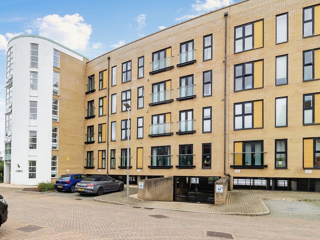 2 bed flat for sale in Felsted, Caldecotte, Milton Keynes MK7, £325,000