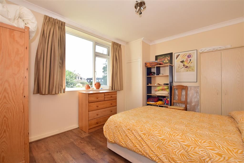 2 bed flat for sale in Hemnall Street, Epping, Essex CM16 Zoopla