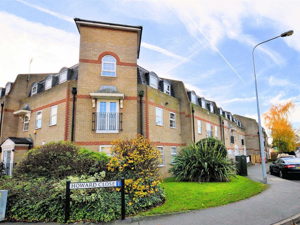 2 bed flat to rent in Howard Business Park, Howard Close, Waltham Abbey