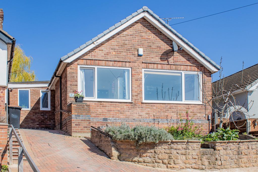 3 bed detached bungalow for sale in Redland Drive, Beeston, Nottingham