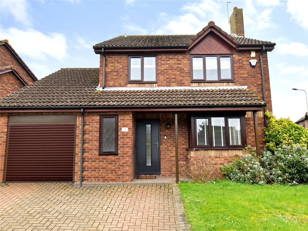 4 bed detached house for sale in Heardman Close, Thatcham, Berkshire
