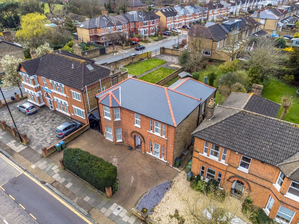 5 bed detached house for sale in Westmount Road, Eltham, London SE9, £