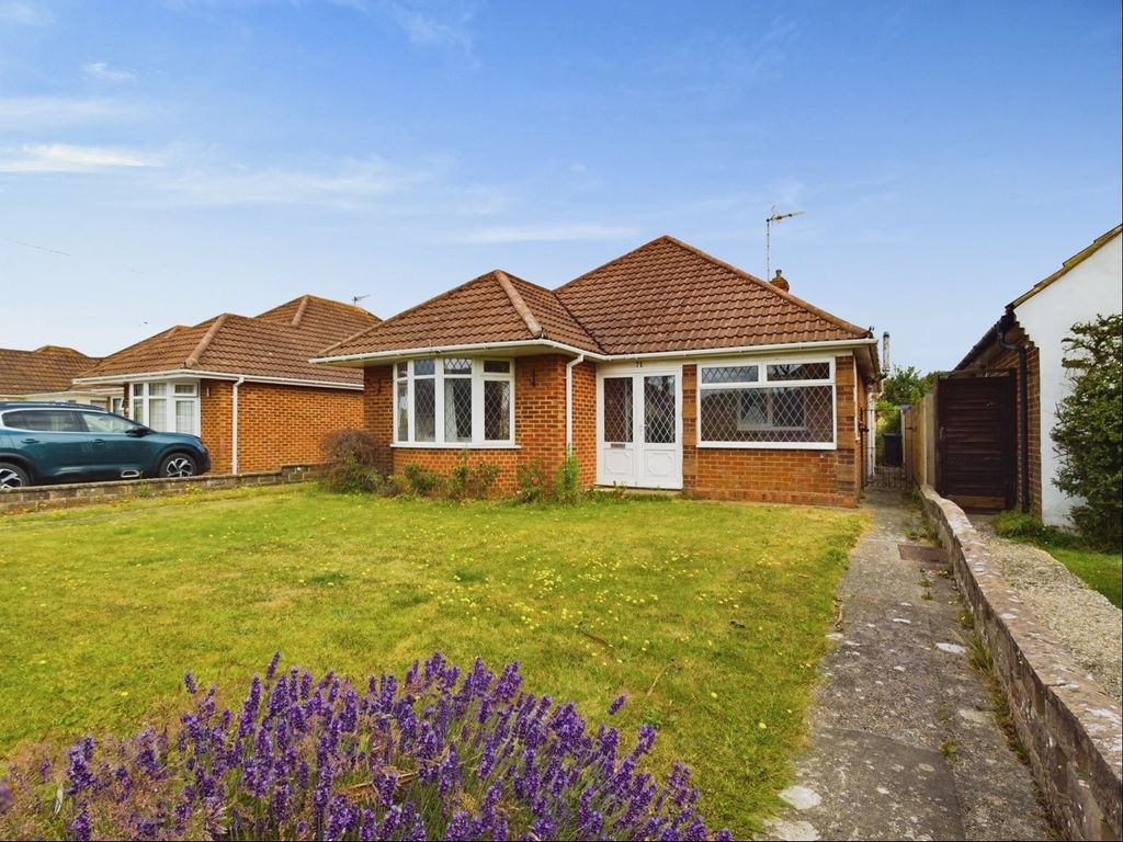 2 bed bungalow for sale in Strathmore Road, GoringBySea, Worthing