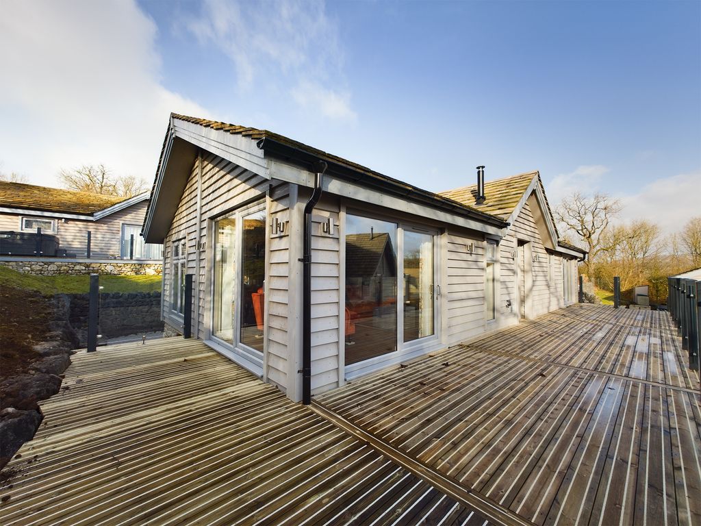 2 bed mobile/park home for sale in Park View Drive, Long Ashes Park