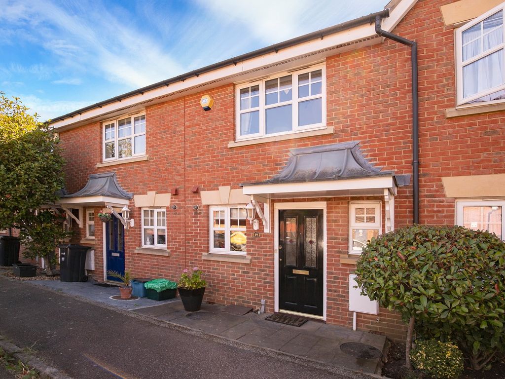 2 bed terraced house for sale in Wroxham Way, Ilford IG6 Zoopla