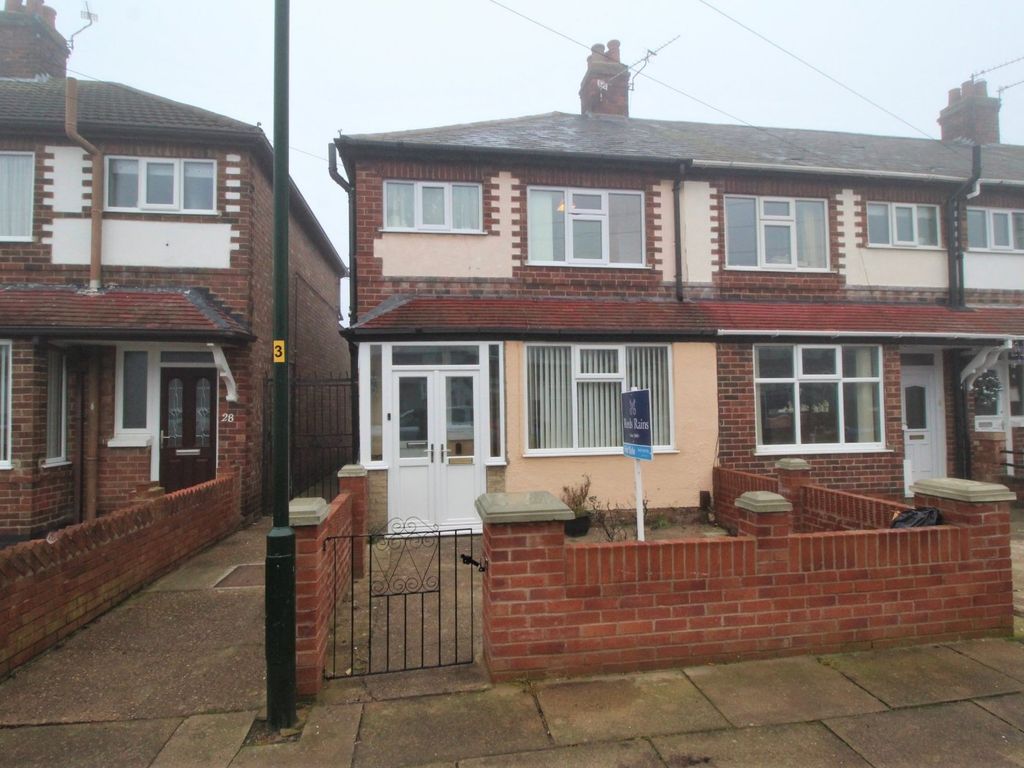 3 bed end terrace house for sale in Wentworth Road, Grimsby