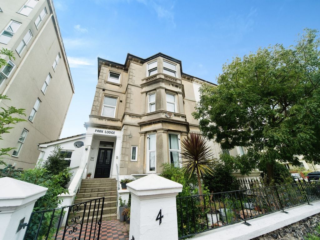 1 bed flat for sale in Compton Street, Eastbourne BN21, £99,950 Zoopla