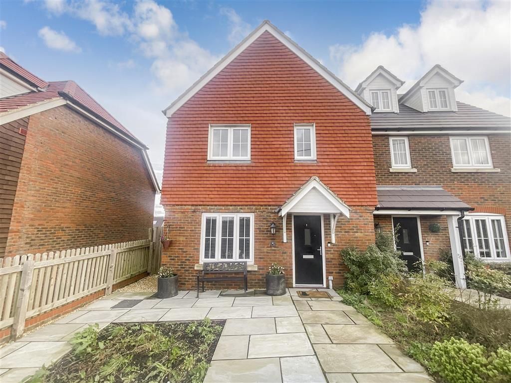 4 bed semidetached house for sale in Sopers, Turners Hill, West Sussex RH10, £600,000 Zoopla