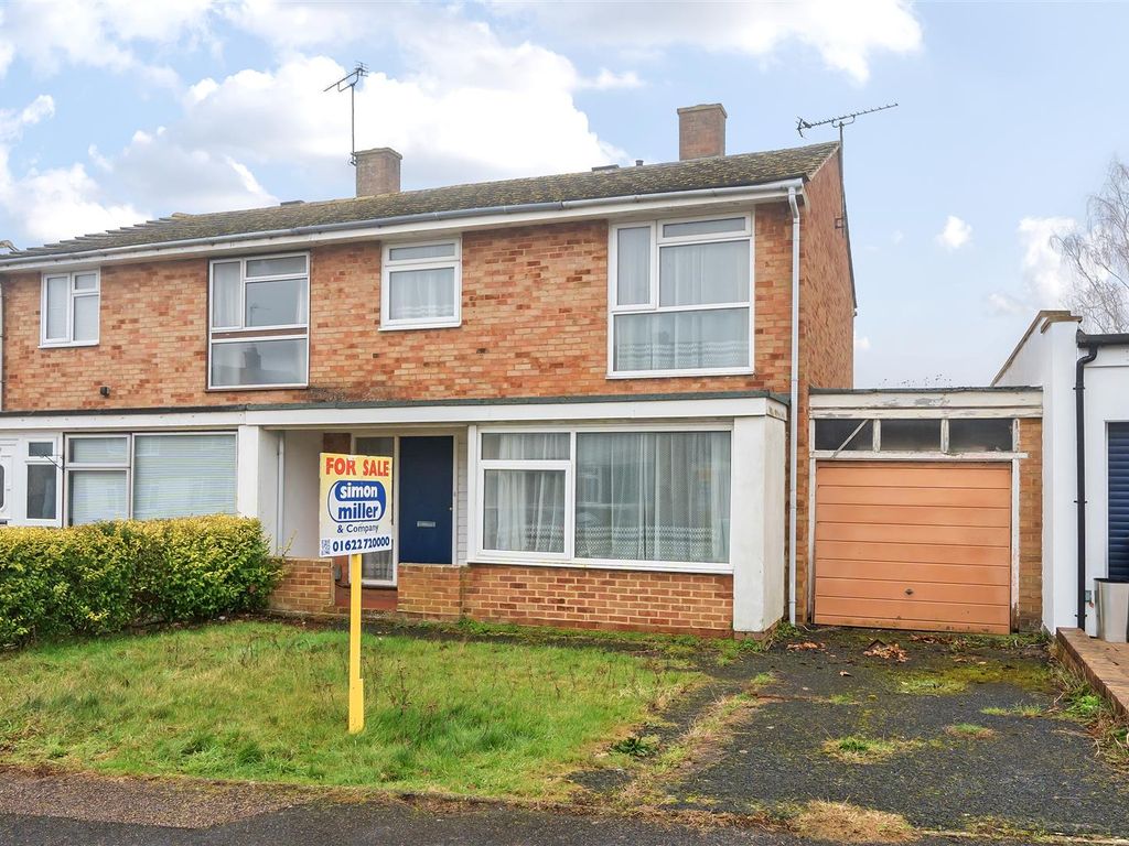 3 bed semidetached house for sale in Maryland Drive, Barming