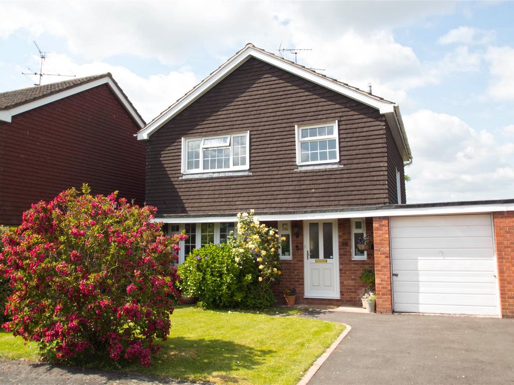 3 bed detached house for sale in Bearcroft, Weobley, Hereford HR4 Zoopla