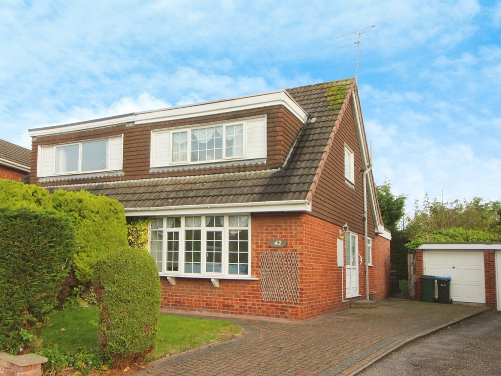 3 bed semidetached house for sale in Thackeray Drive, Vicars Cross