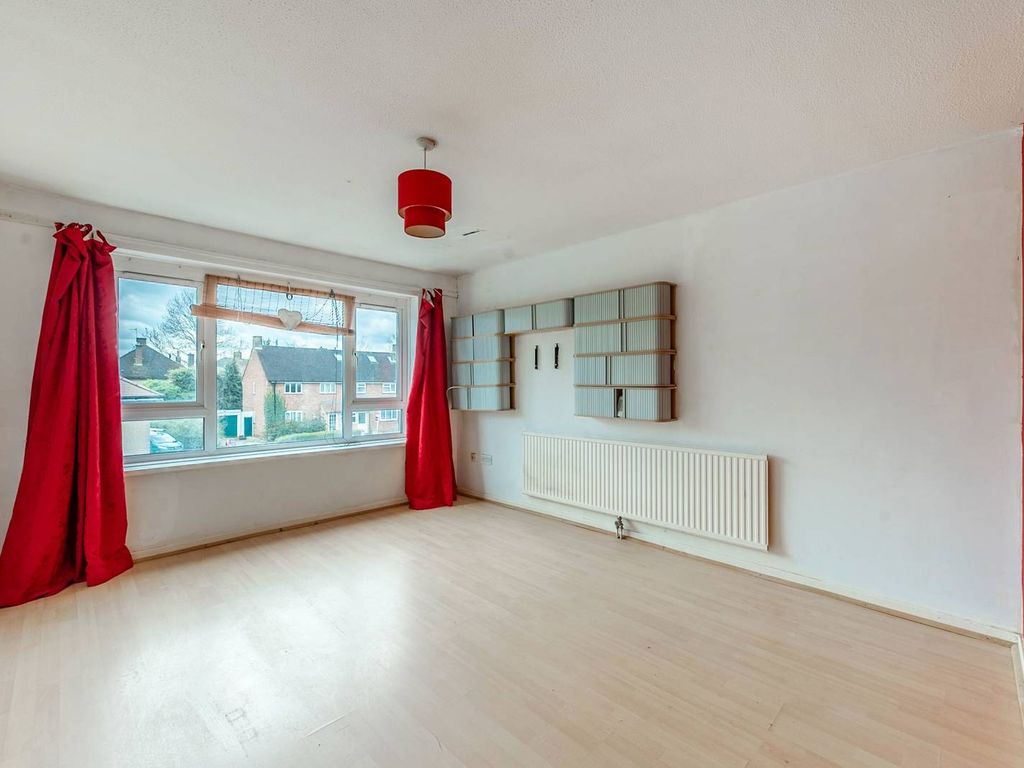 1 bed flat for sale in Astall Close, Harrow Weald, Harrow HA3, £280,000