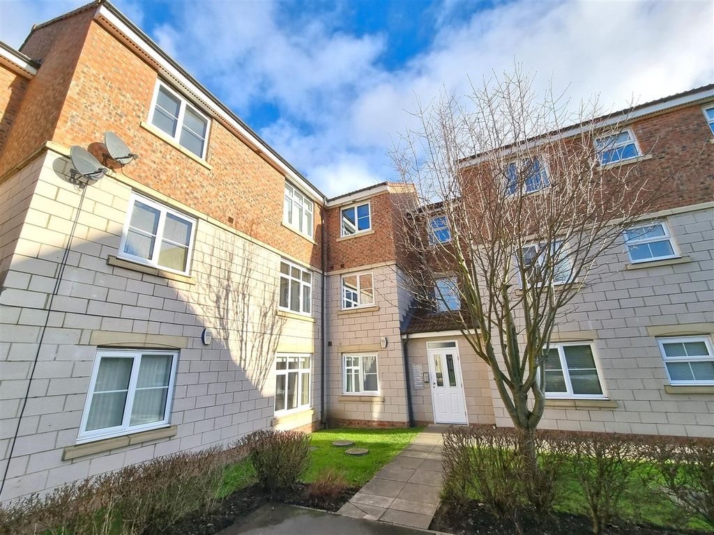 2 bed flat to rent in Highfield Rise, Chester Le Street DH3 Zoopla