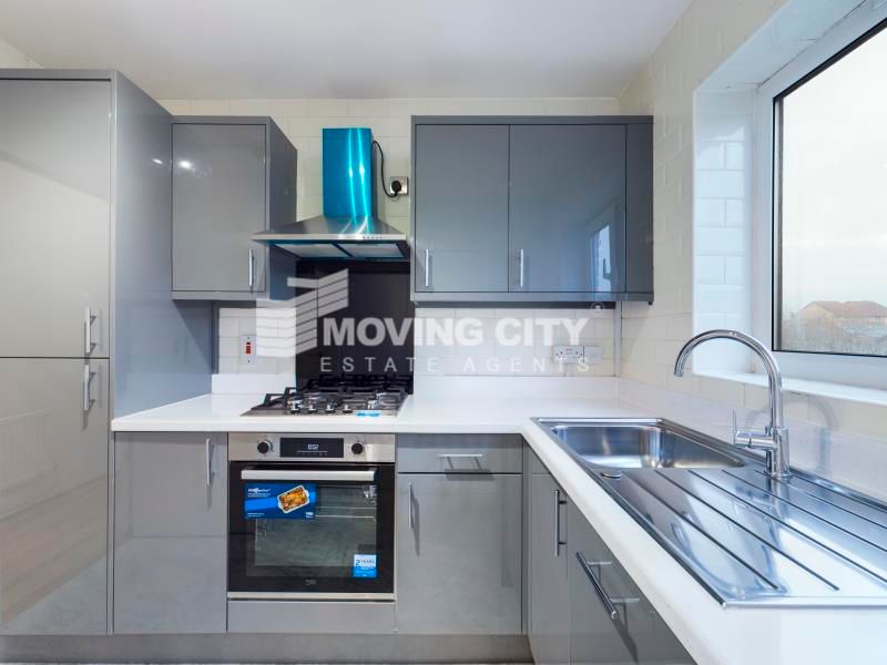 2 bed flat to rent in Thorne Close, Canning Town, London E16 Zoopla